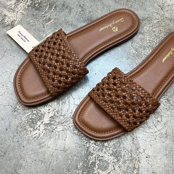 Tommy Bahama brown slide, weave sandals, brand new condition - Picture 2 of 5